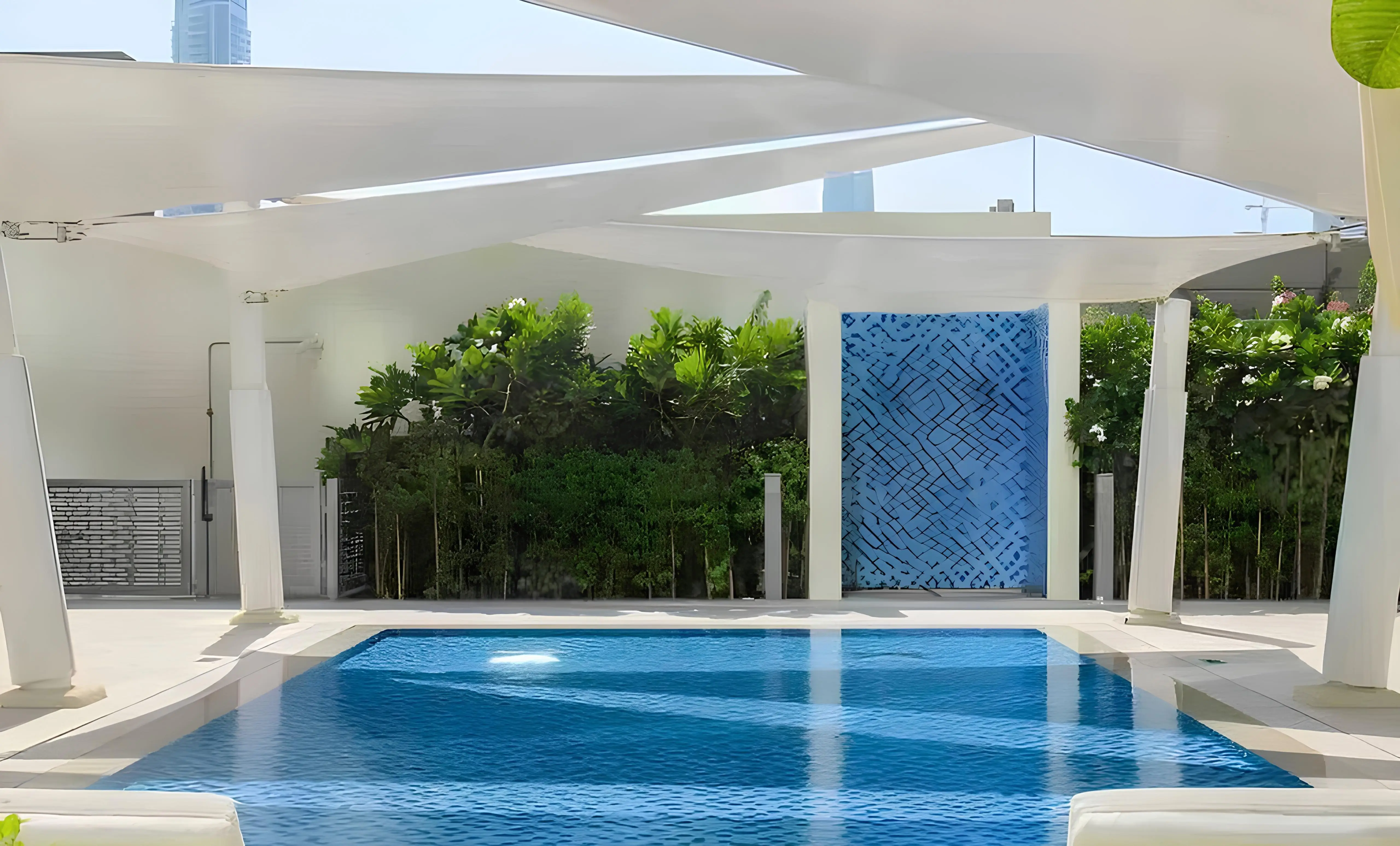 Downtown Views landscaped leisure terrace